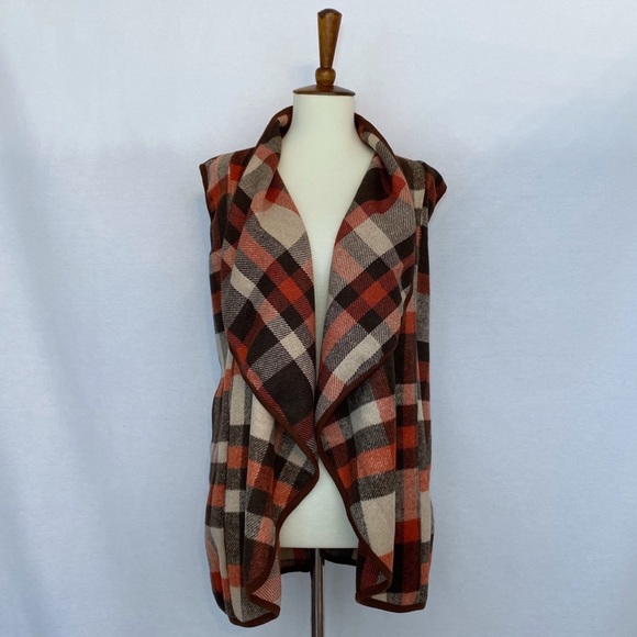 Buffalo Plaid Asymmetric Sleeveless Vest Cardigan - Picture 7 of 16